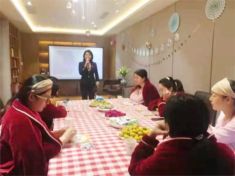 在寧兒月子中心感受美好 好媽媽勝過(guò)好老師