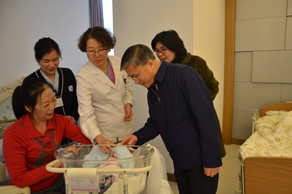 胡旭晟赴長沙生殖醫(yī)學醫(yī)院、長沙寧兒婦產(chǎn)醫(yī)院調(diào)研