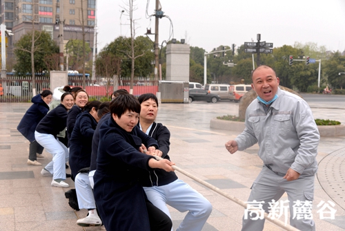 陽(yáng)春三月新綻放? 細(xì)雨撥河慶“三八”